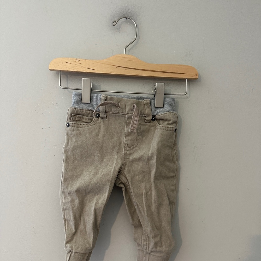 $11 ADD ON Levi's khaki jogger pants 3-6M Zara H&M Nike Adidas Carhartt Baby Gap
